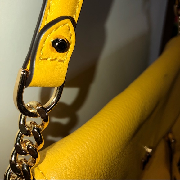 Michael Kors Purse - Picture 4 of 7